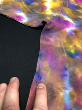 Load image into Gallery viewer, XL Shirt - small hole - Sale
