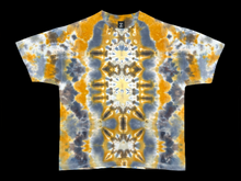 Load image into Gallery viewer, XL Shirt - small damage
