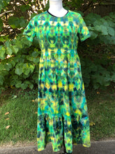 Load image into Gallery viewer, Medium Dress - Sale
